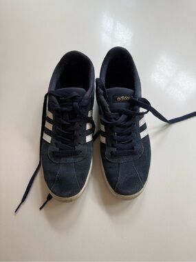 Adidas AW4212 Courtset Navy Suede Sneaker with White Stripes size 8